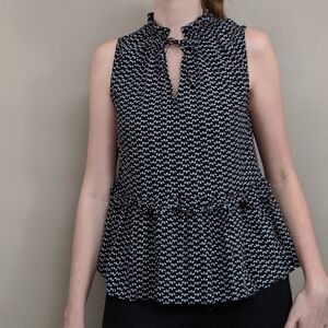 ☘️H&M Black Peplum Top with tie front